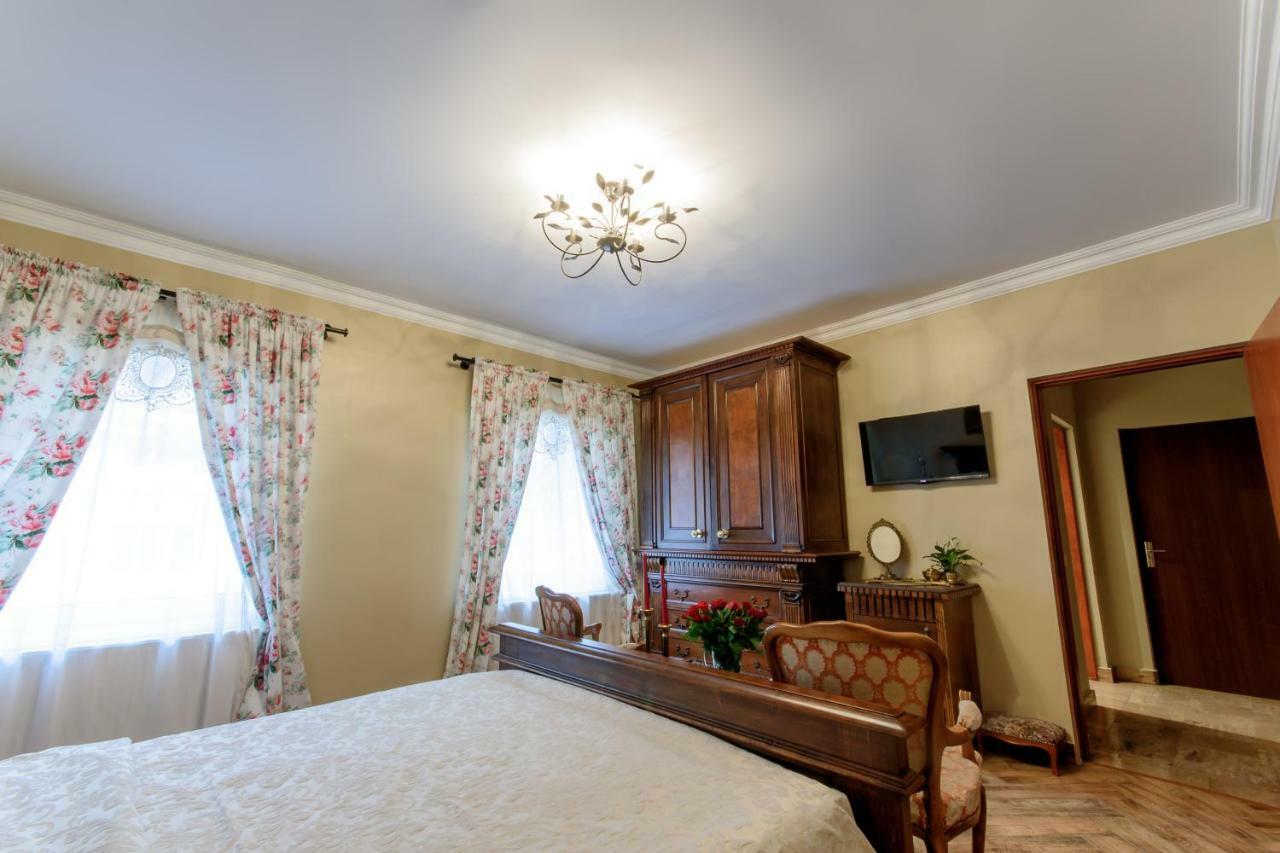 Hotel Williams House Hunedoara Exterior foto