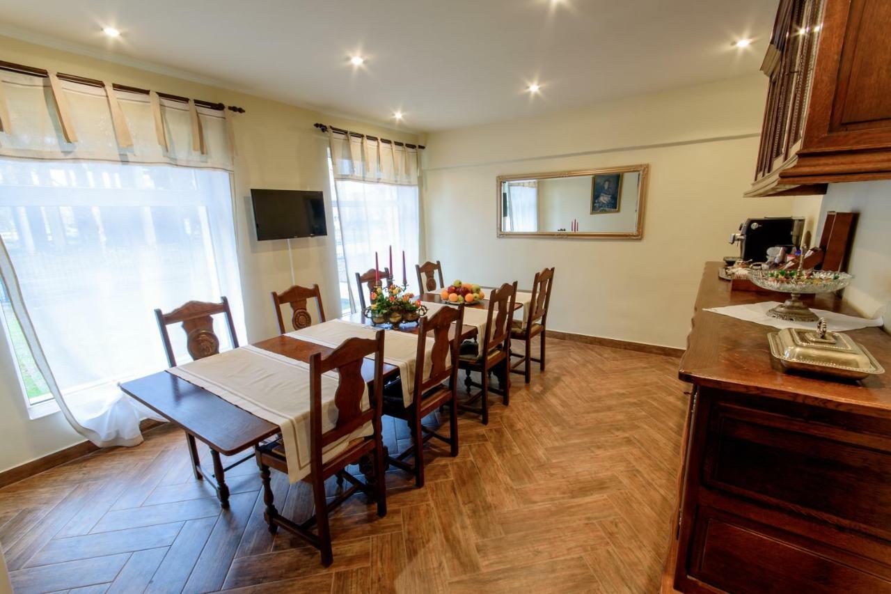 Hotel Williams House Hunedoara Exterior foto